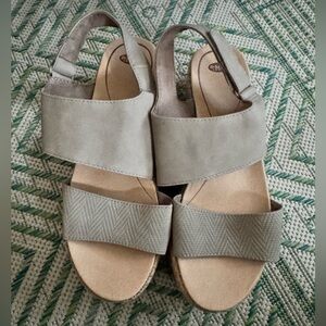 Dr. Scholl's Cool Vibes Women's Taupe Suede Comfort Wedge Sandals 9.5 VGUC